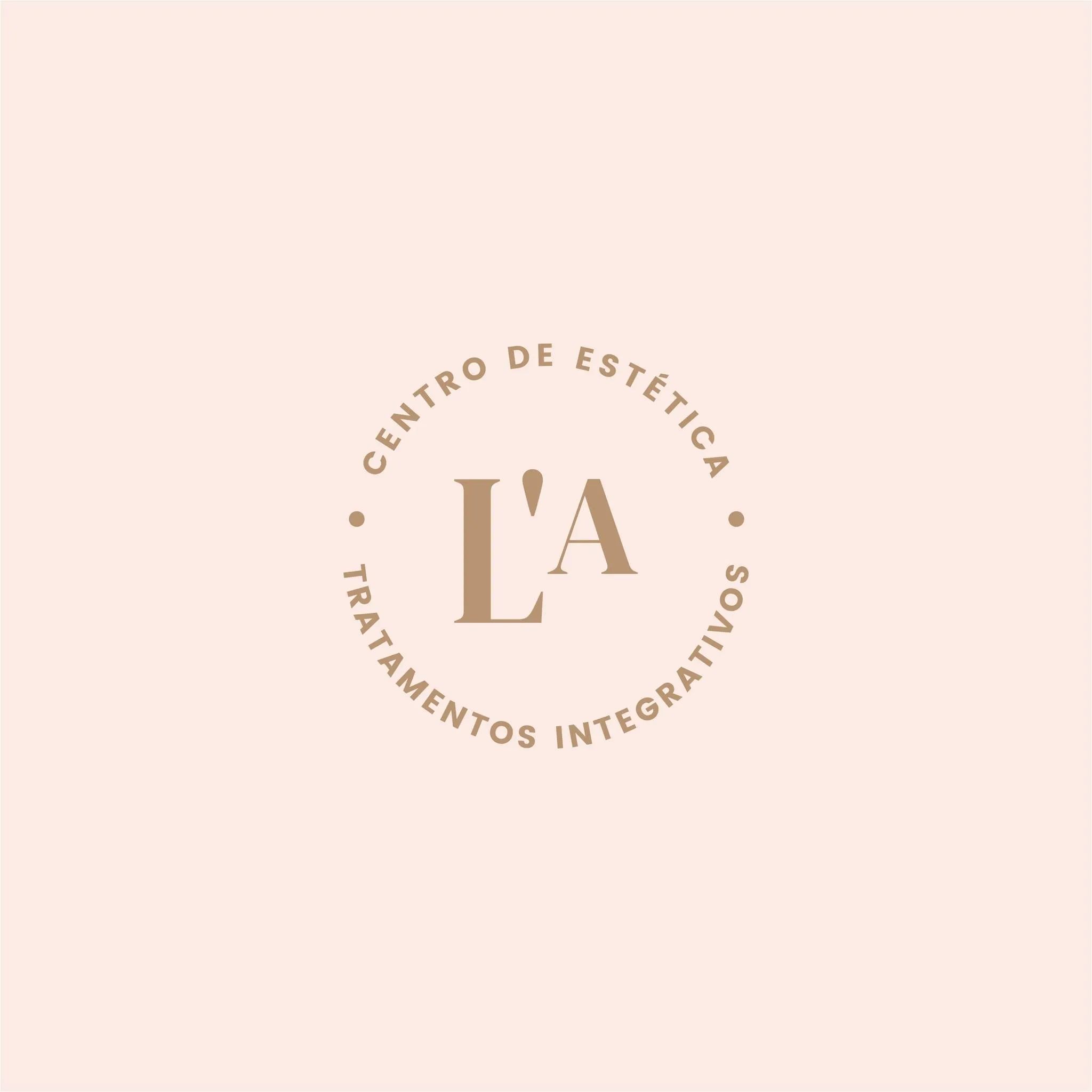 Logo circular L’A Centro de Estética e Tratamentos Integrativos
